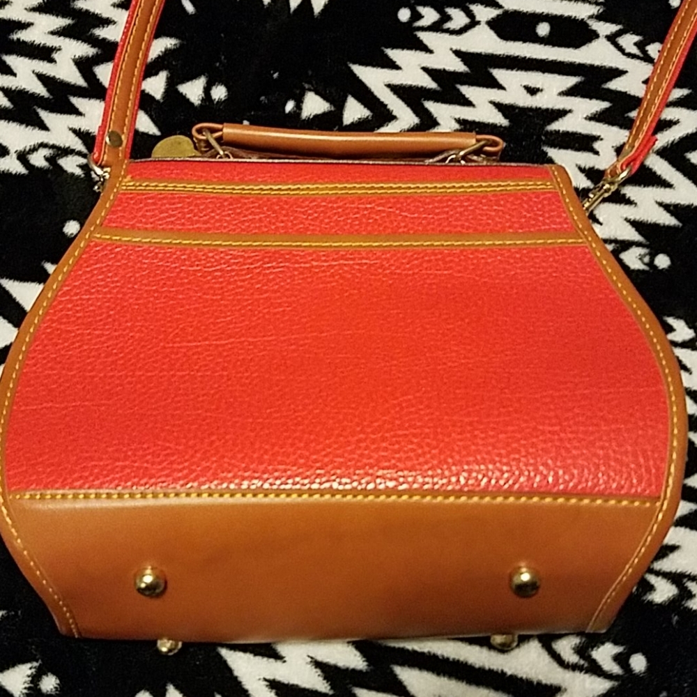 Dooney & Bourke - Picture 3 of 9